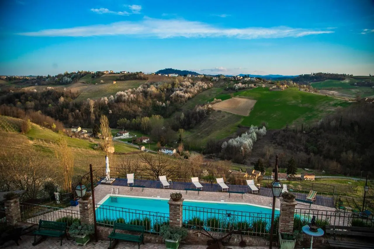ファームステイ Santa Giuletta Borgo Santulettaヴィラ イタリア