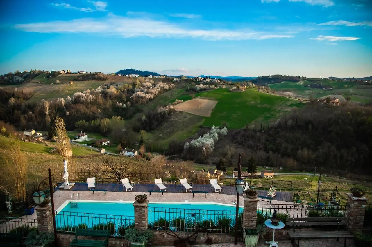 Santa Giuletta Borgo Santulettaヴィラ ファームステイ